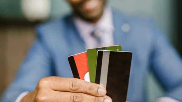 Top 5 credit cards with maximum cashbacks; check charges, benefits and rewards